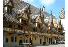 HOSPICES DE BEAUNE: 3 ANECDOTES YOU MAY NOT KNOW