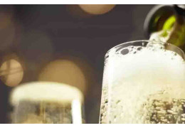 BLANC DE BLANCS: EVERYTHING YOU NEED TO KNOW ABOUT SPARKLING WINES