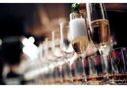QUELLE QUANTITÉ DE VIN ET DE CHAMPAGNE POUR VOTRE MARIAGE ?