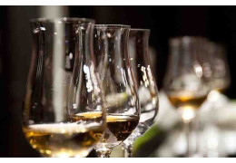 VIN MOELLEUX ET VIN LIQUOREUX : CONNAISSEZ-VOUS LA DIFFÉRENCE ?