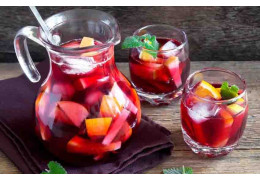 WHICH WINE GOES BEST WITH SANGRIA?
